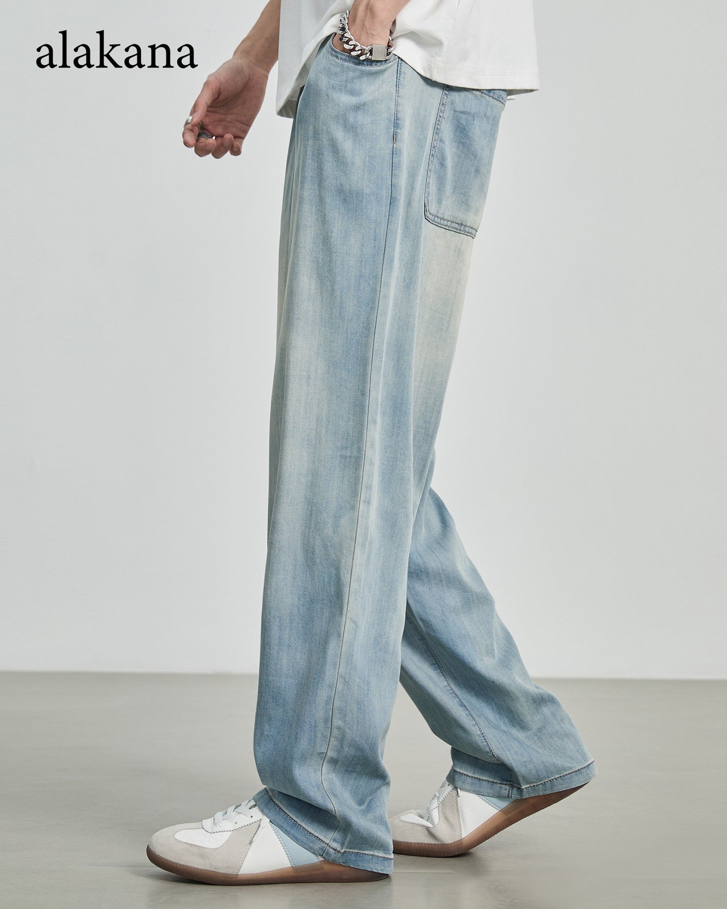 Men's Washed Wide Leg Jeans